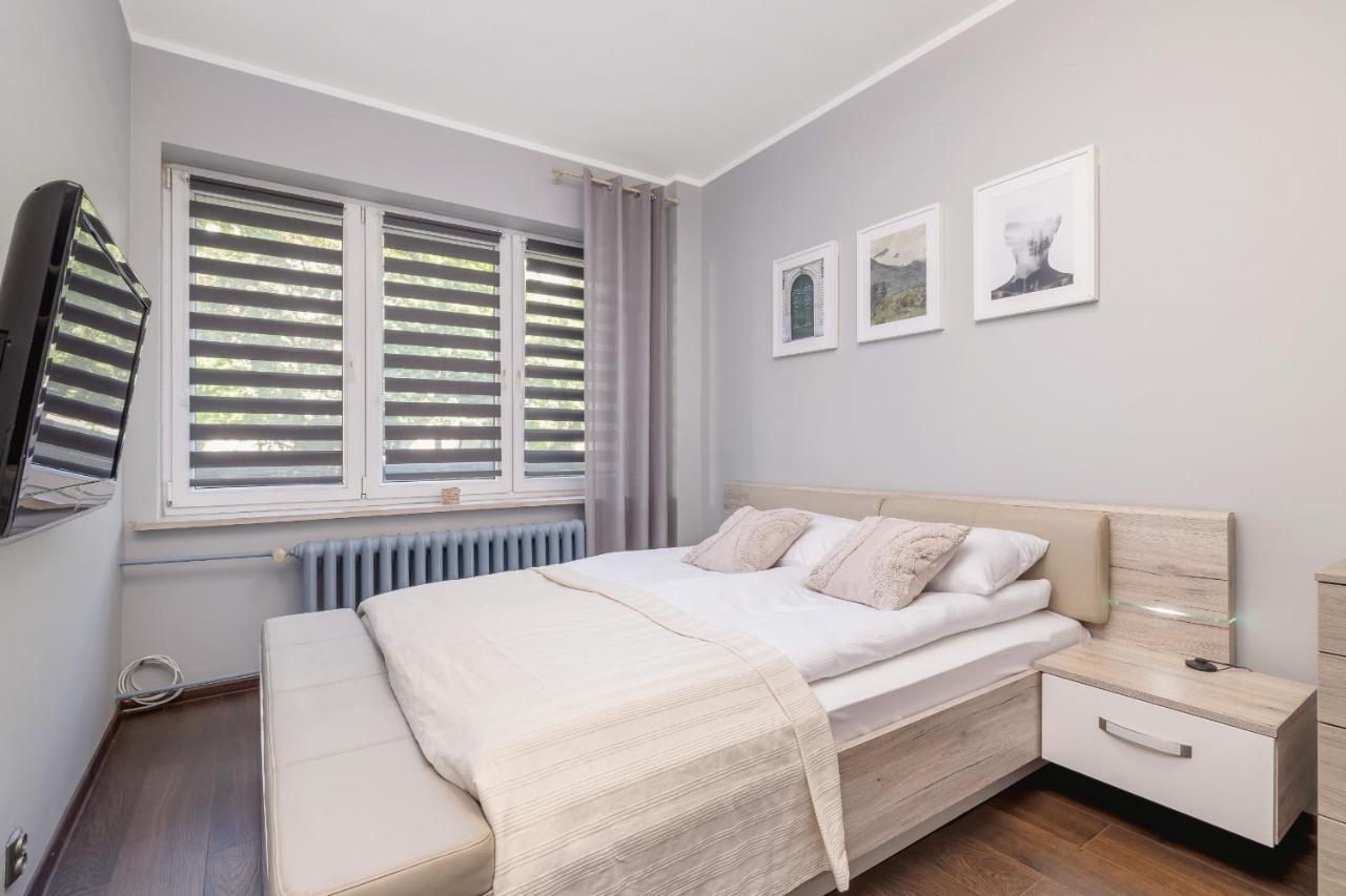Stylish Korfantego Apartment Next To Spodek By Noclegi Renters Katowice Extérieur photo