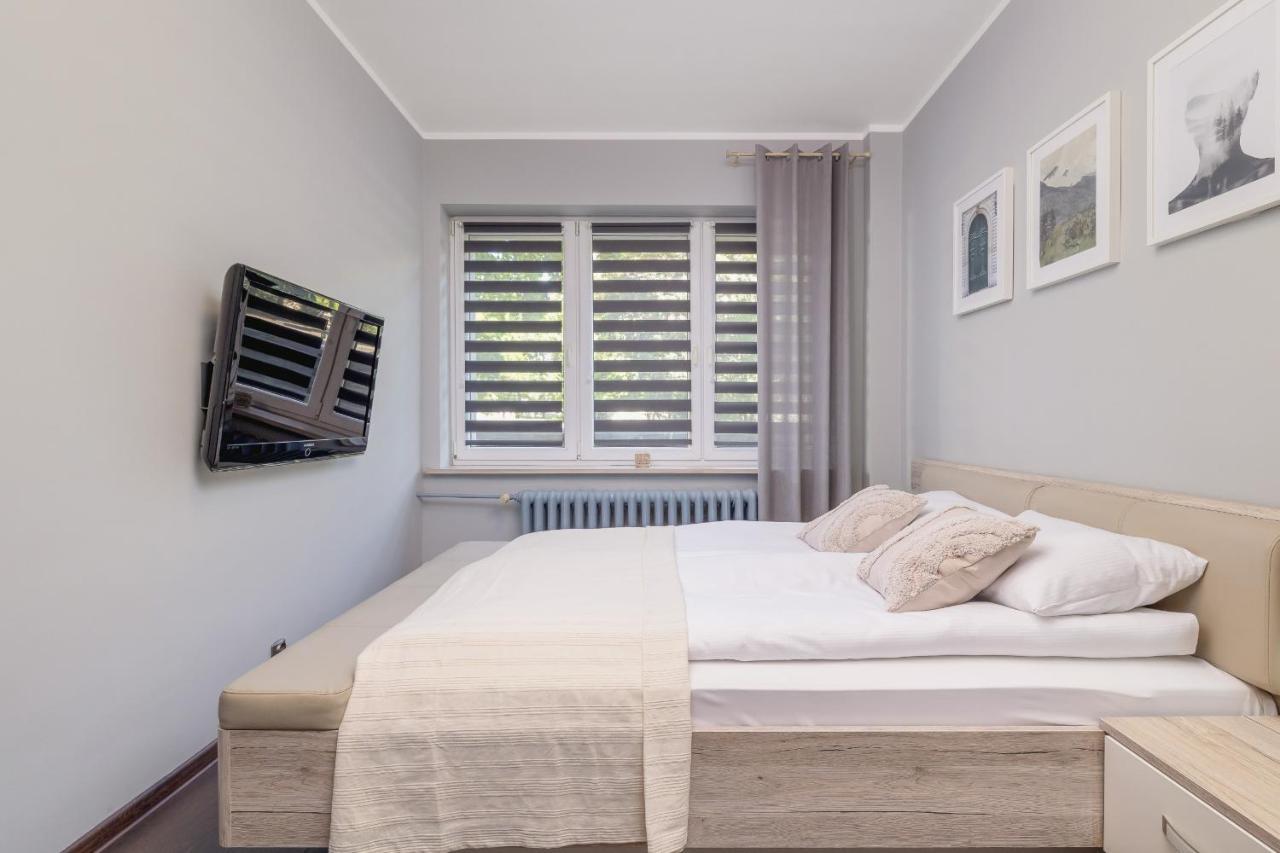 Stylish Korfantego Apartment Next To Spodek By Noclegi Renters Katowice Extérieur photo