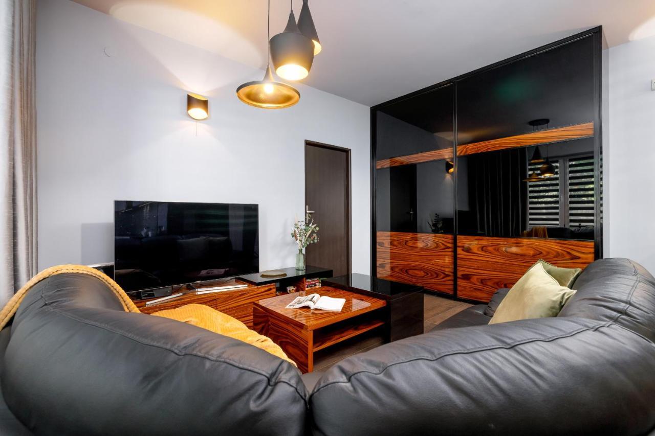 Stylish Korfantego Apartment Next To Spodek By Noclegi Renters Katowice Extérieur photo