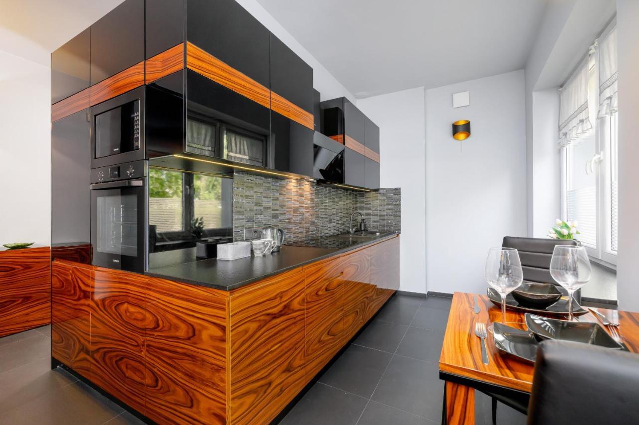 Stylish Korfantego Apartment Next To Spodek By Noclegi Renters Katowice Extérieur photo